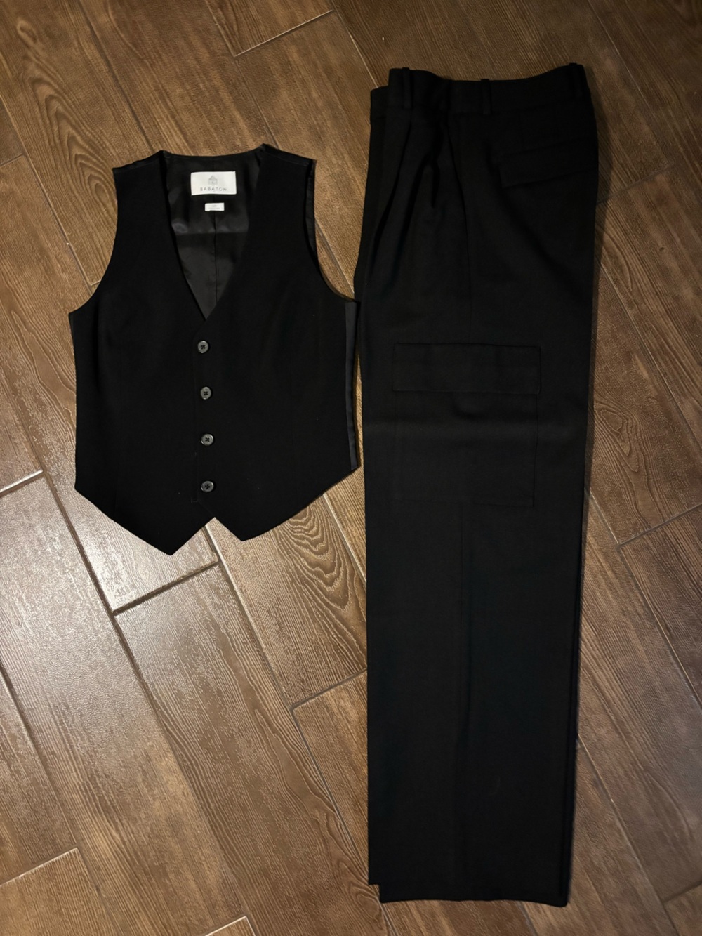Aritzia Babaton Spotlight Cargo Pants & Vest Set
